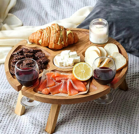 Mesa dobrável para exterior de madeira com suporte de vidro